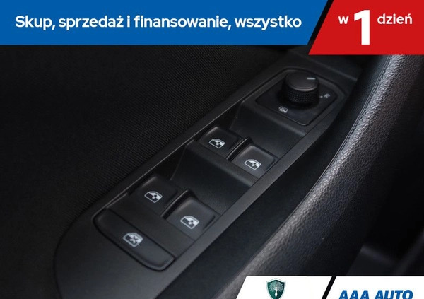 Skoda Kamiq cena 85000 przebieg: 76138, rok produkcji 2020 z Zakroczym małe 191